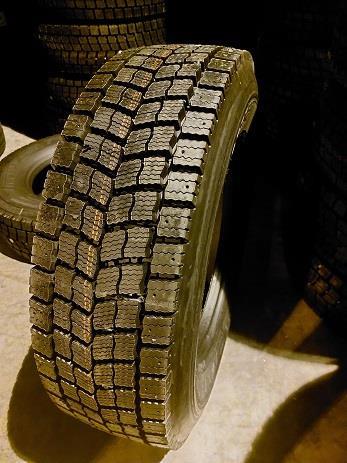 295/60R22.5 Paltread Cold Retread P41 3PMSF Drive WINTER (Dunlop casing)